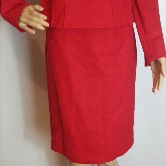 Valentino red suit - Picture 3 of 7